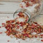 نمک حمام رز گلد مدل RoseTea وزن 650 گرم