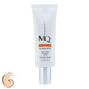 کرم ضدآفتاب رنگی ام کیو SPF50 مدل NATURAL BEIGE BIO TACHES مناسب انواع پوست، حجم 55 میلی‌لیتر
