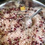 نمک حمام رز گلد مدل اسطوخودوس و گل رز وزن 1000 گرم
