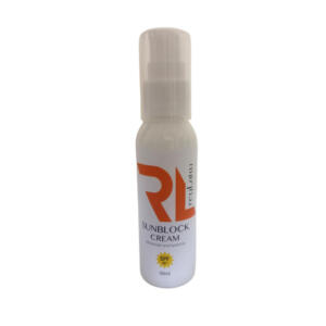 کرم ضد آفتاب بدون رنگ ری لاکو SPF 50 مدل 00 ‌محافظ UVA ،UVB و ir، آبرسان و ضد چروک ، مناسب انواع پوست‌ حجم 50 میلی لیتر